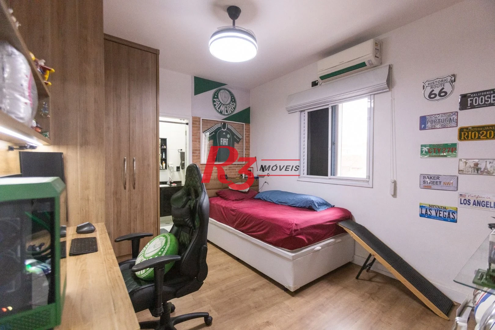 Casa com 3 dormitórios à venda, 200 m² por R$ 1.850.000,00 - Campo Grande - Santos/SP