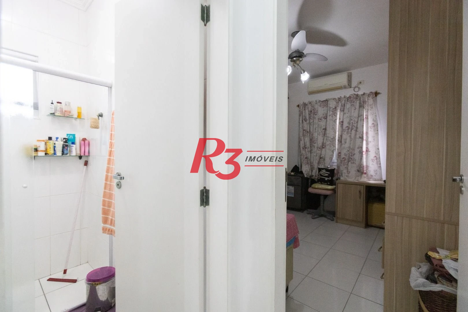 Casa com 3 dormitórios à venda, 200 m² por R$ 1.850.000,00 - Campo Grande - Santos/SP