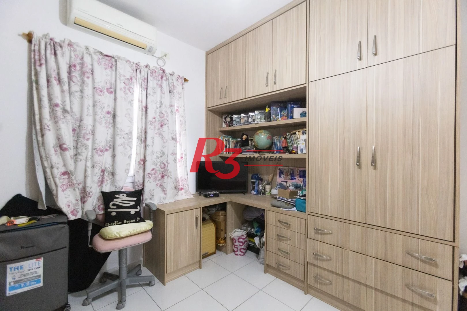 Casa com 3 dormitórios à venda, 200 m² por R$ 1.850.000,00 - Campo Grande - Santos/SP