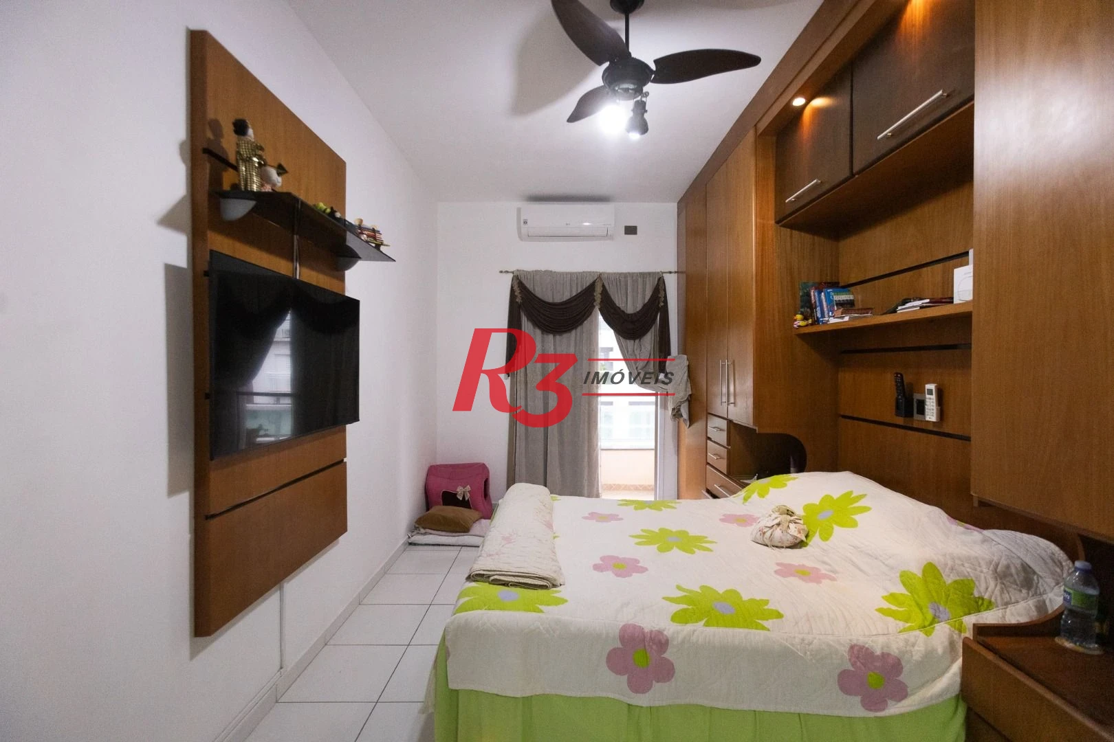 Casa com 3 dormitórios à venda, 200 m² por R$ 1.850.000,00 - Campo Grande - Santos/SP