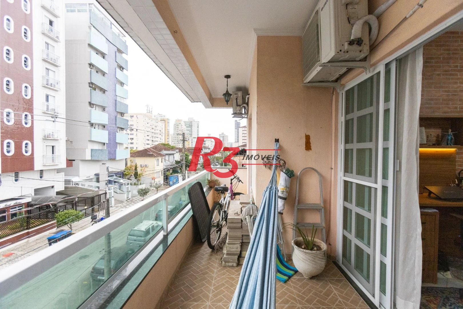 Casa com 3 dormitórios à venda, 200 m² por R$ 1.850.000,00 - Campo Grande - Santos/SP