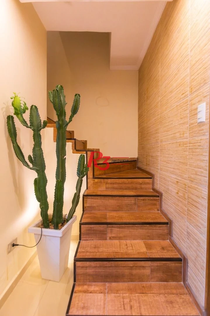 Casa com 3 dormitórios à venda, 90 m² por R$ 375.000,00 - Vila São Jorge - Santos/SP
