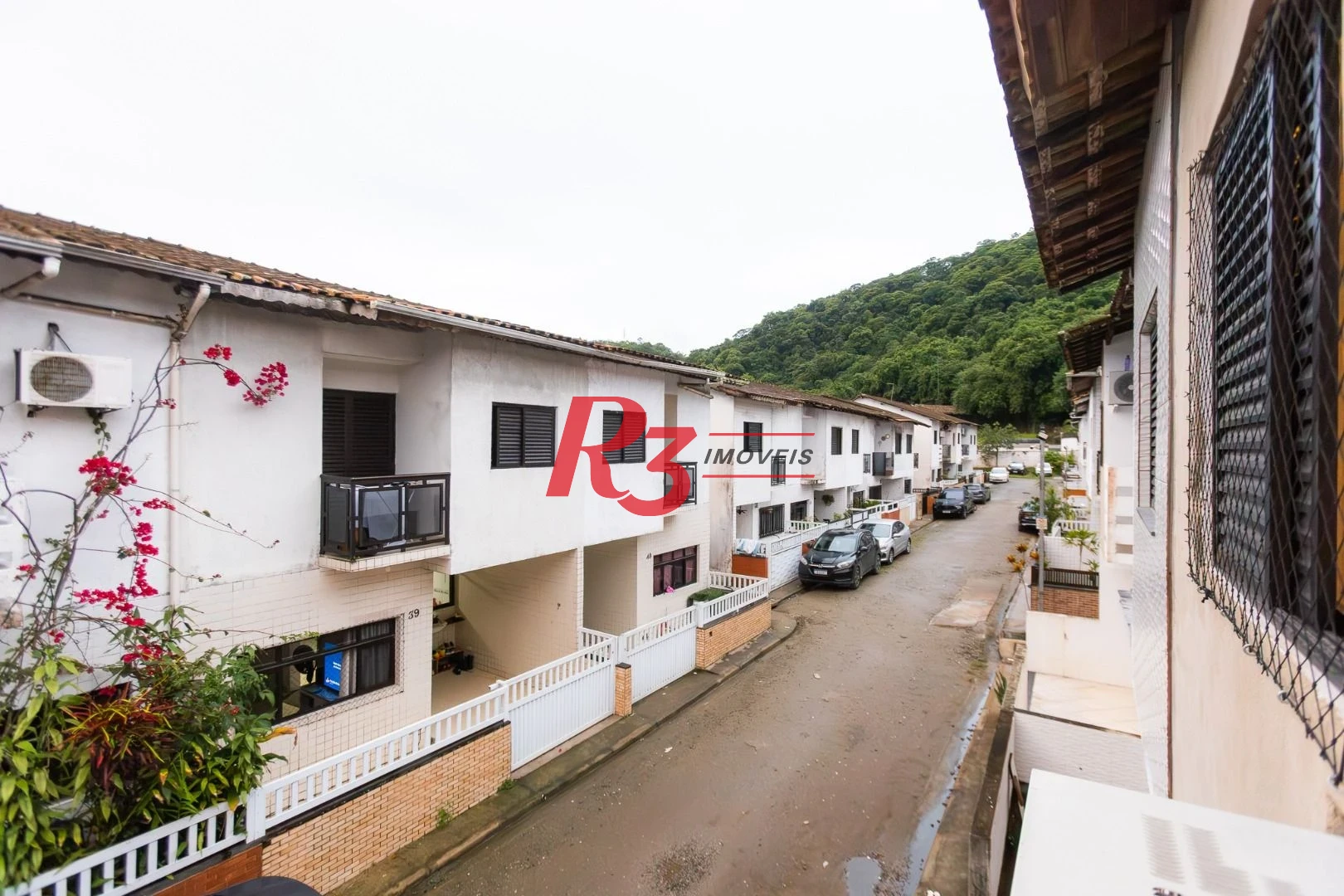 Casa com 3 dormitórios à venda, 90 m² por R$ 375.000,00 - Vila São Jorge - Santos/SP