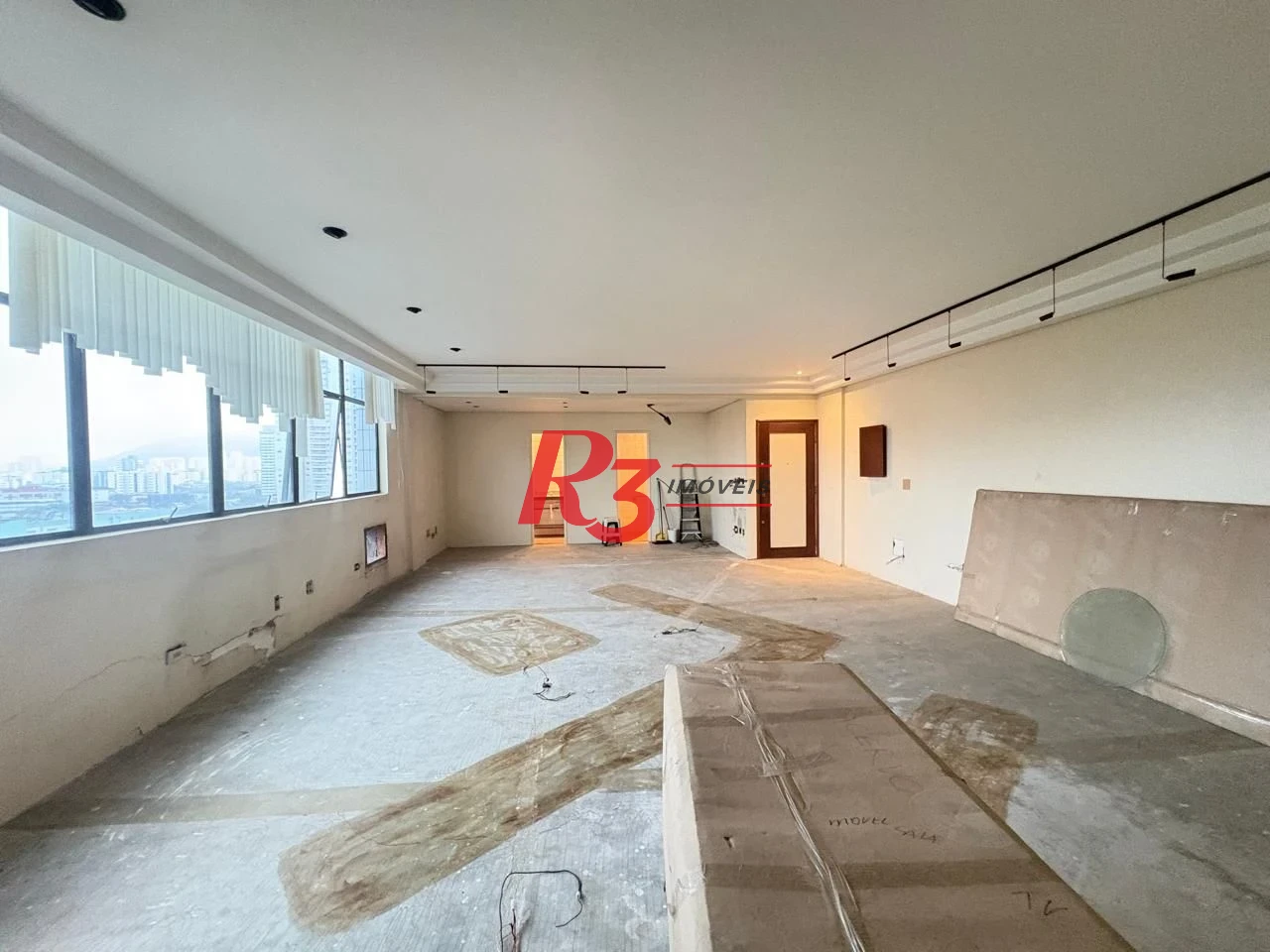 Conjunto à venda, 124 m² por R$ 550.000,00 - Gonzaga - Santos/SP