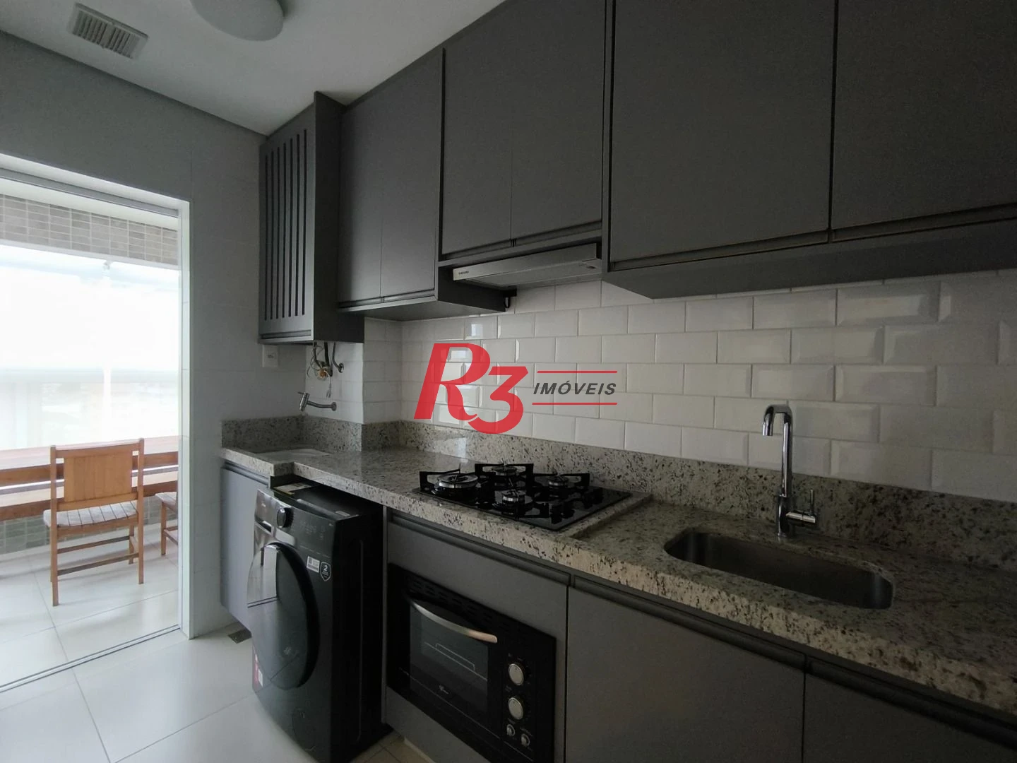 Apartamento com 1 dormitório à venda, 50 m² por R$ 890.000,00 - Boqueirão - Santos/SP