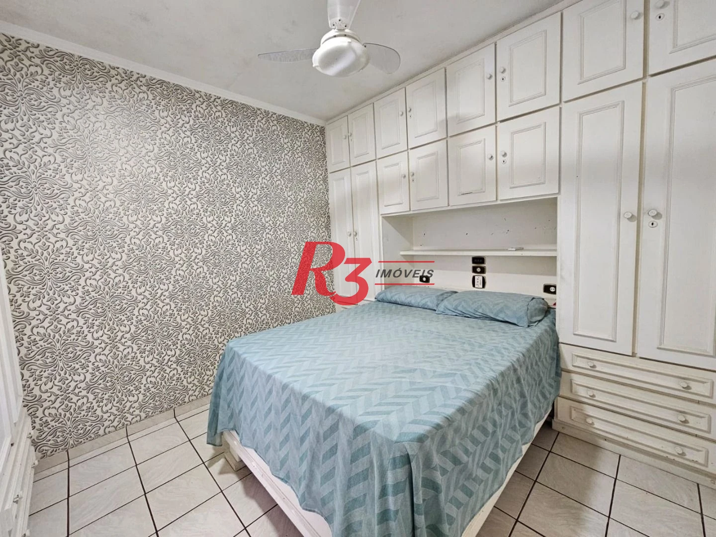 Apartamento com 2 dormitórios à venda, 56 m² por R$ 400.000,00 - José Menino - Santos/SP