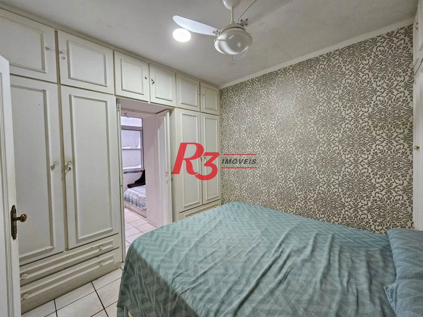 Apartamento com 2 dormitórios à venda, 56 m² por R$ 400.000,00 - José Menino - Santos/SP