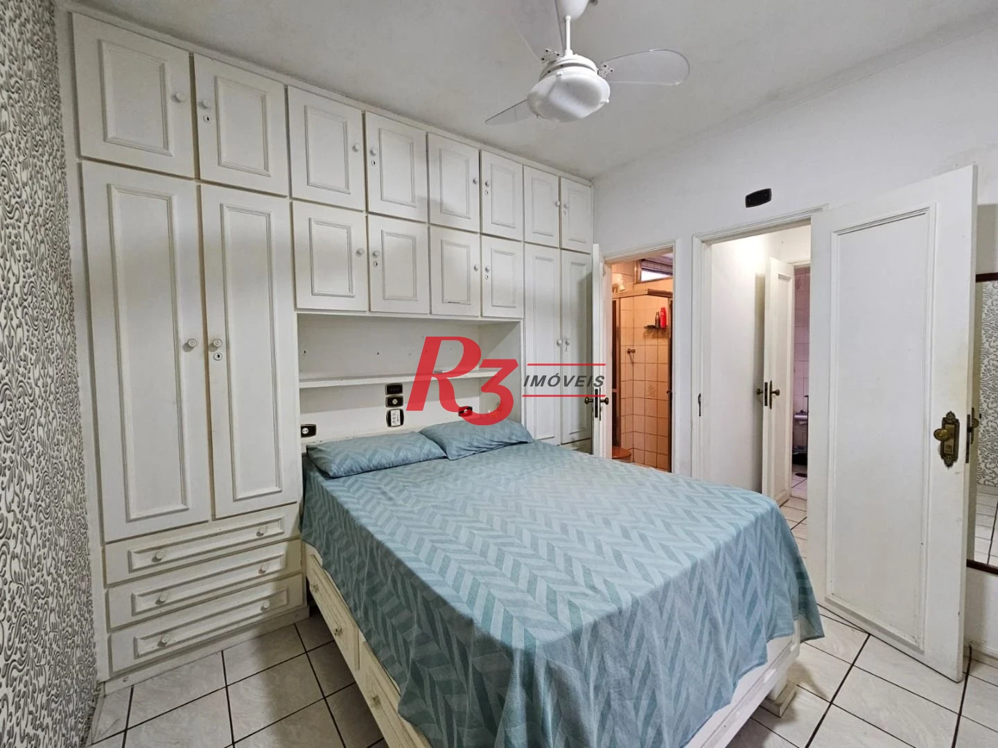 Apartamento com 2 dormitórios à venda, 56 m² por R$ 400.000,00 - José Menino - Santos/SP