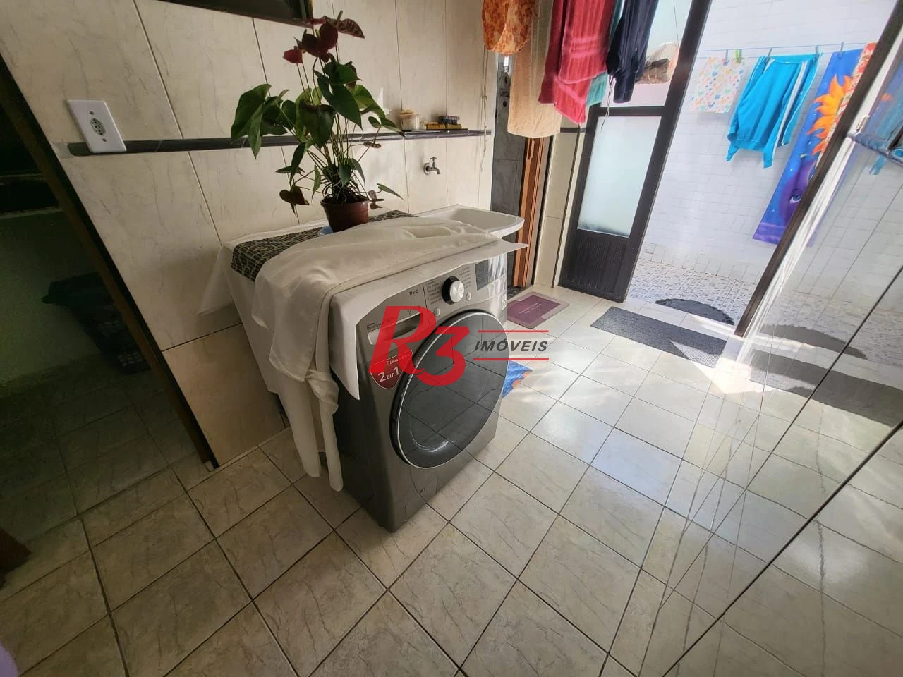 Sobrado com 4 dormitórios à venda, 166 m² por R$ 1.490.000,00 - Embaré - Santos/SP