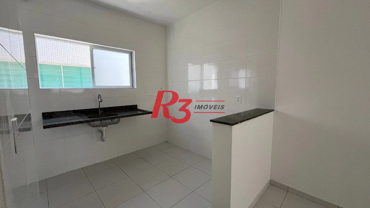 Sobrado com 2 dormitórios à venda, 92 m² por R$ 495.000,00 - Marapé - Santos/SP