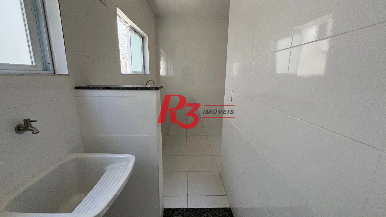 Sobrado com 2 dormitórios à venda, 92 m² por R$ 495.000,00 - Marapé - Santos/SP