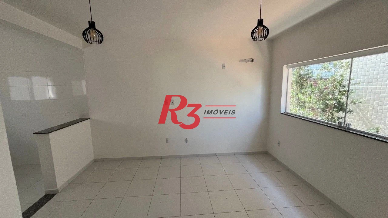 Sobrado com 2 dormitórios à venda, 92 m² por R$ 495.000,00 - Marapé - Santos/SP