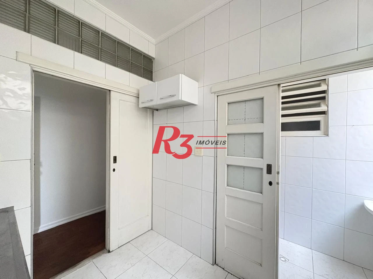 Apartamento com 2 dormitórios para alugar, 64 m² por R$ 3.500,02/mês - Boqueirão - Santos/SP