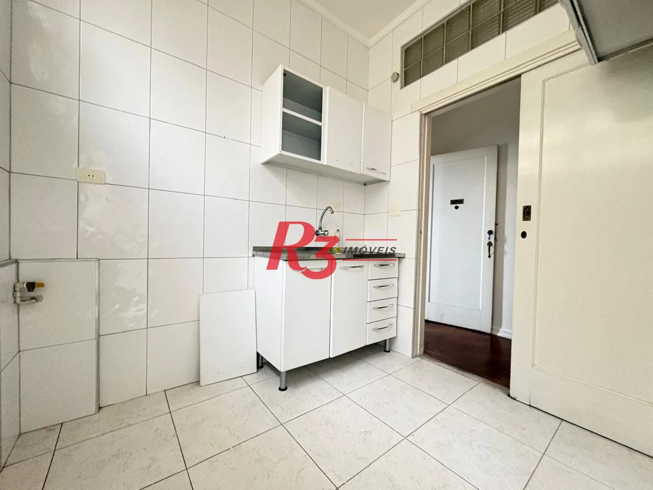 Apartamento com 2 dormitórios para alugar, 64 m² por R$ 3.500,02/mês - Boqueirão - Santos/SP