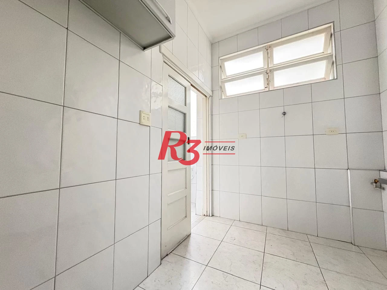 Apartamento com 2 dormitórios para alugar, 64 m² por R$ 3.500,02/mês - Boqueirão - Santos/SP