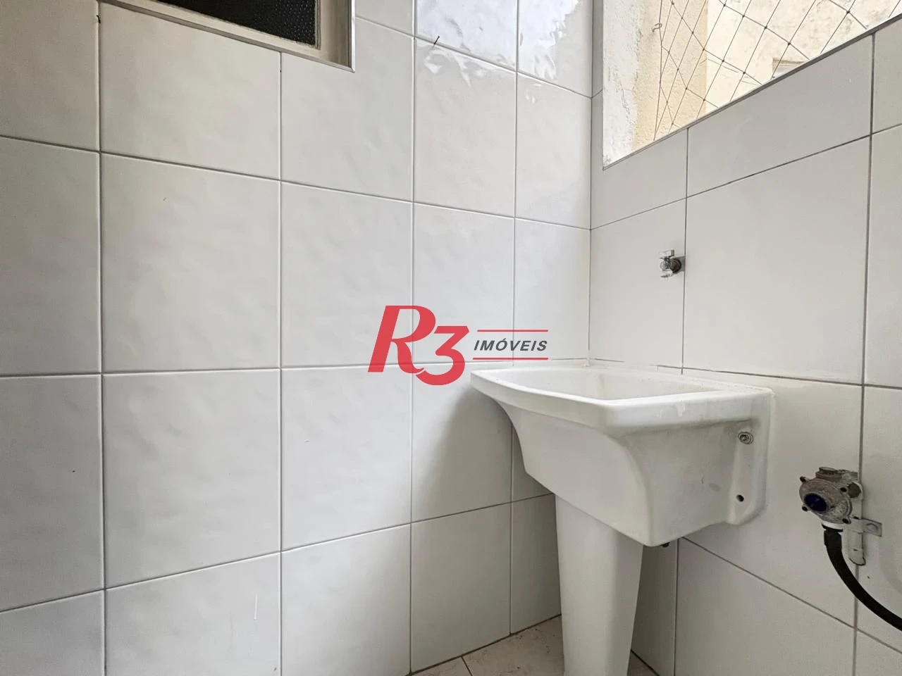 Apartamento com 2 dormitórios para alugar, 64 m² por R$ 3.500,02/mês - Boqueirão - Santos/SP