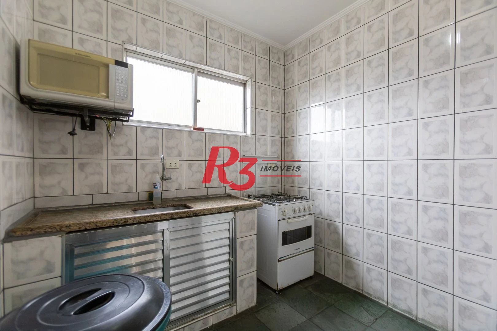 Apartamento com 1 dormitório à venda, 78 m² por R$ 355.000,00 - Marapé - Santos/SP