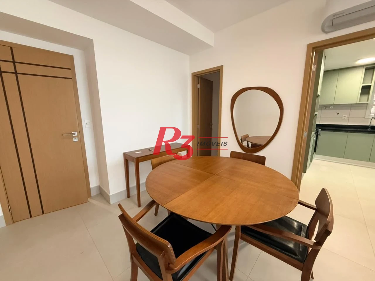 Apartamento com 2 dormitórios à venda, 99 m² por R$ 2.300.000,00 - Aparecida - Santos/SP