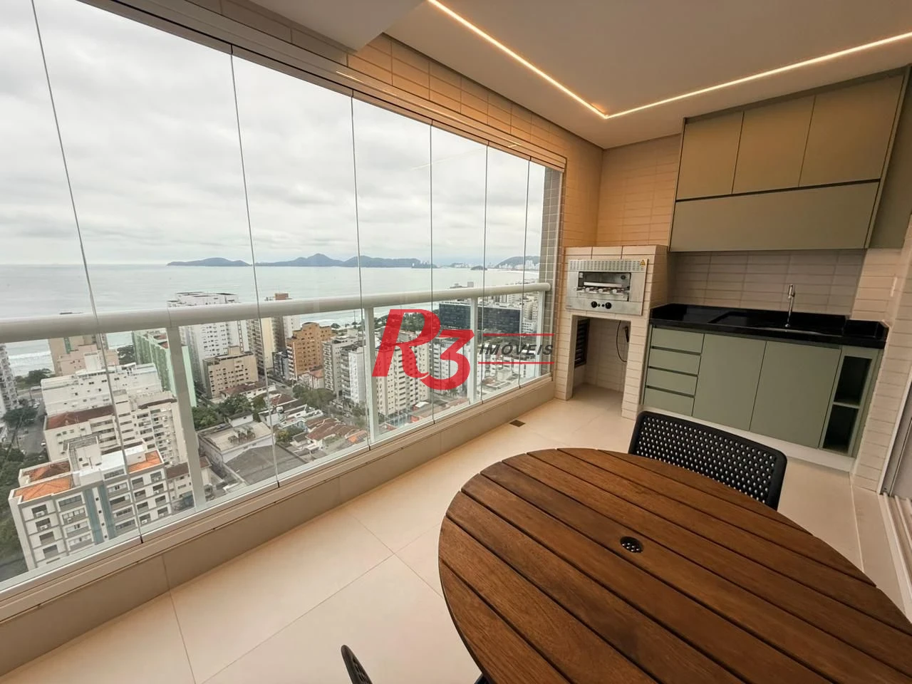 Apartamento com 2 dormitórios à venda, 99 m² por R$ 2.300.000,00 - Aparecida - Santos/SP