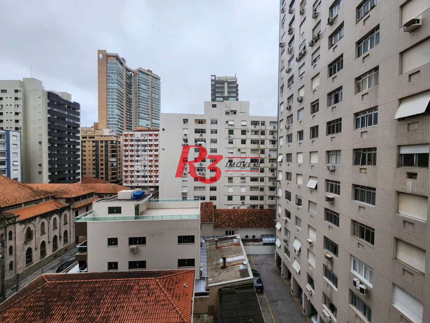 Apartamento com 3 dormitórios à venda, 158 m² por R$ 900.000,00 - Embaré - Santos/SP