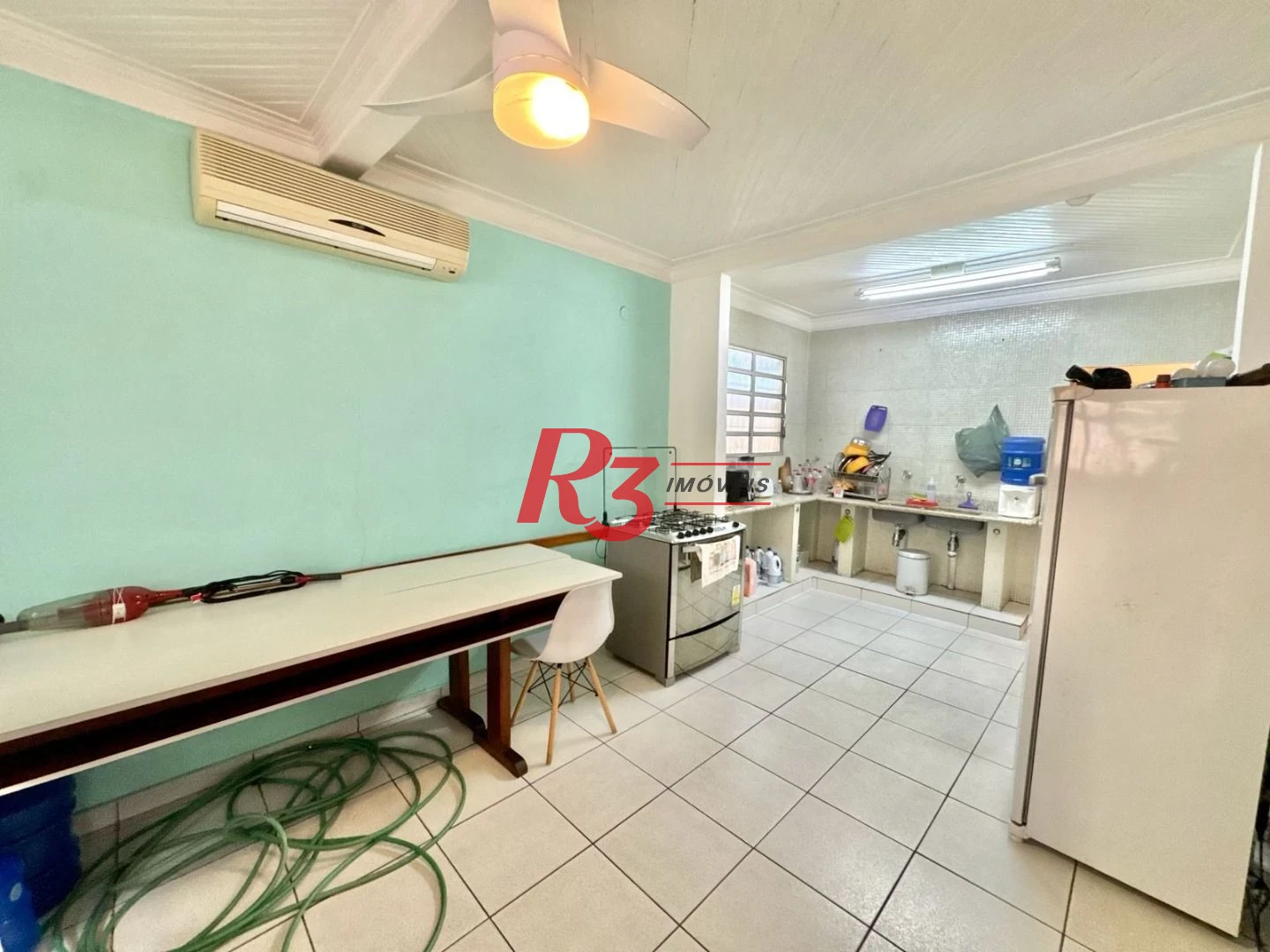 Casa com 3 dormitórios à venda, 320 m² por R$ 4.000.000,00 - Embaré - Santos/SP