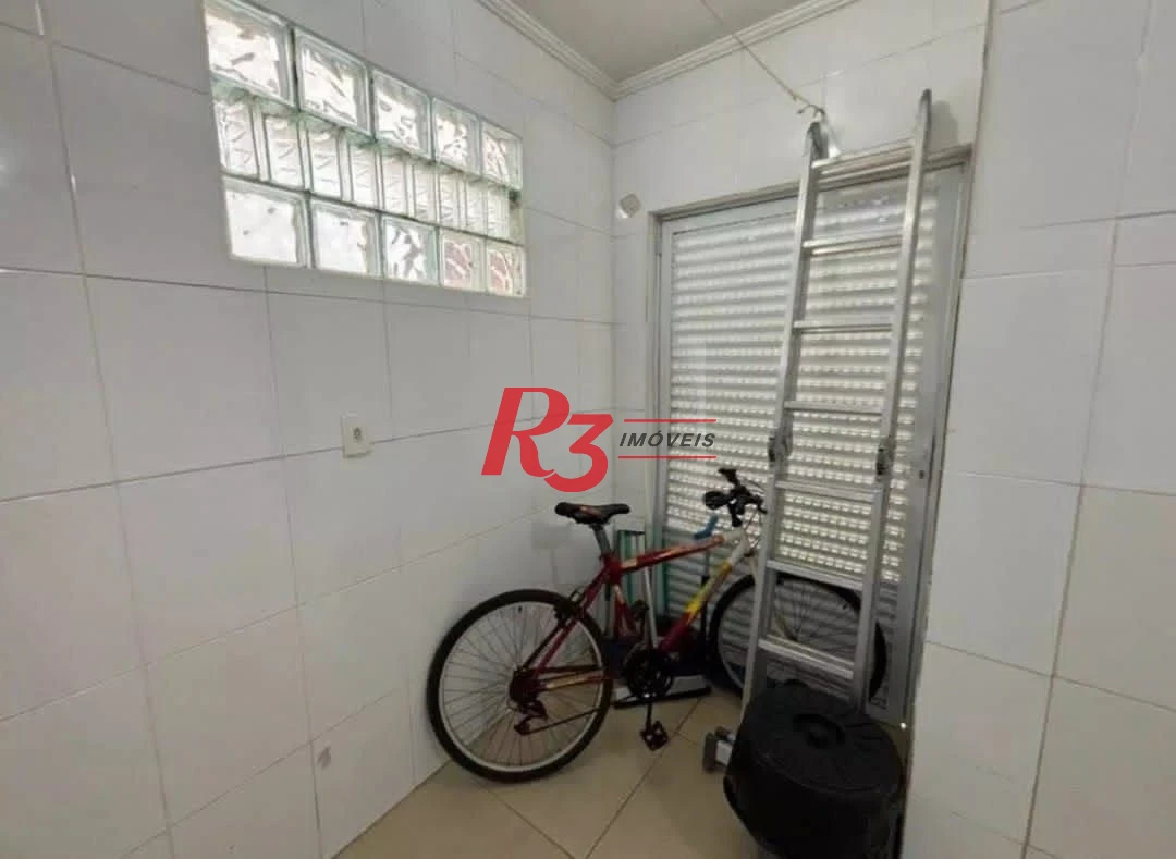 Sobrado com 3 dormitórios à venda, 208 m² por R$ 1.490.000,00 - Ponta da Praia - Santos/SP
