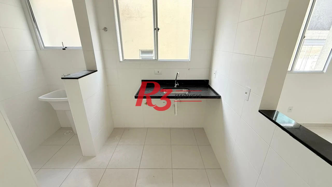 Apartamento com 2 dormitórios à venda, 47 m² por R$ 360.000,00 - Vila Voturuá - São Vicente/SP