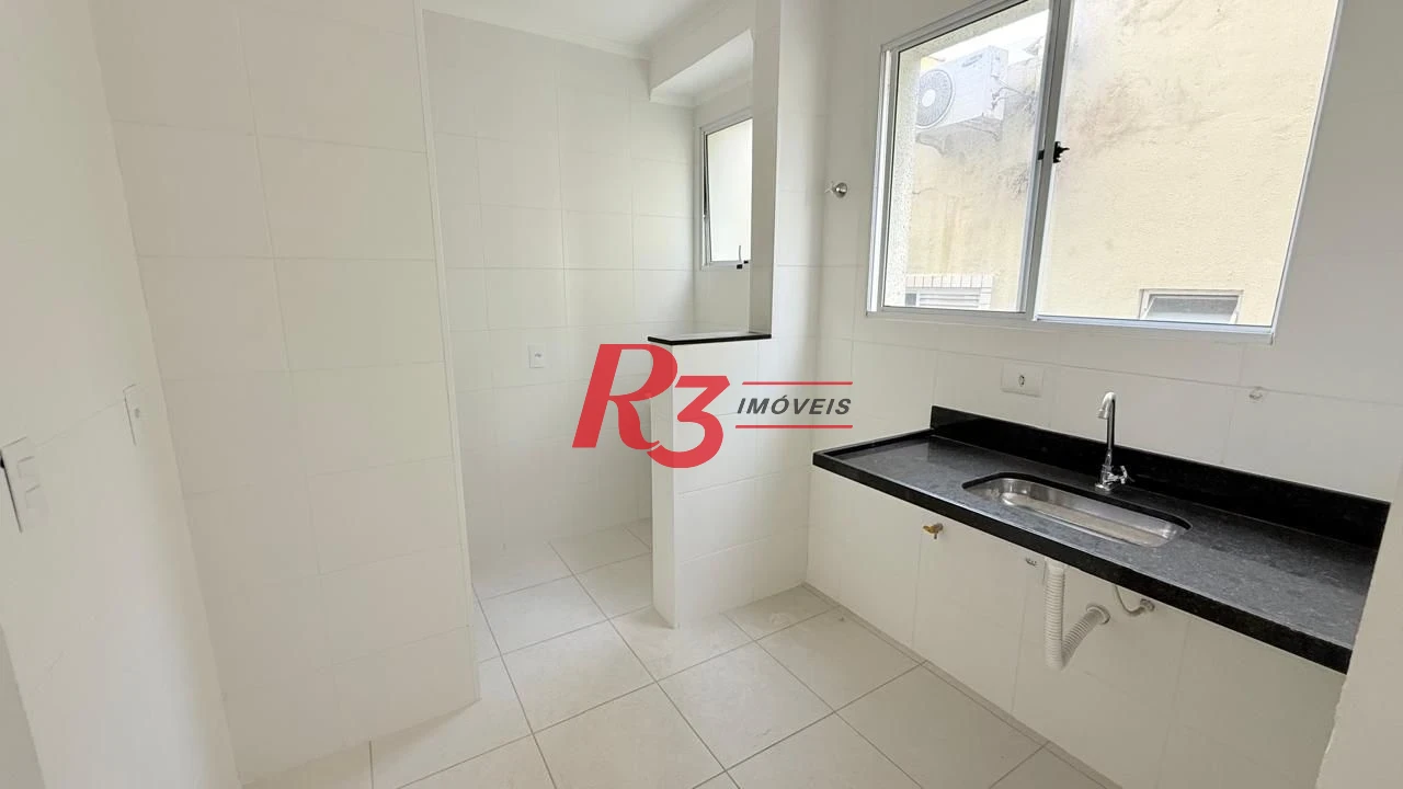 Apartamento com 2 dormitórios à venda, 47 m² por R$ 360.000,00 - Vila Voturuá - São Vicente/SP