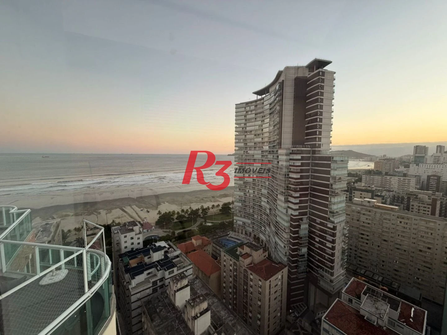 Cobertura com 1 dormitório à venda, 129 m² por R$ 1.330.000,00 - Pompéia - Santos/SP