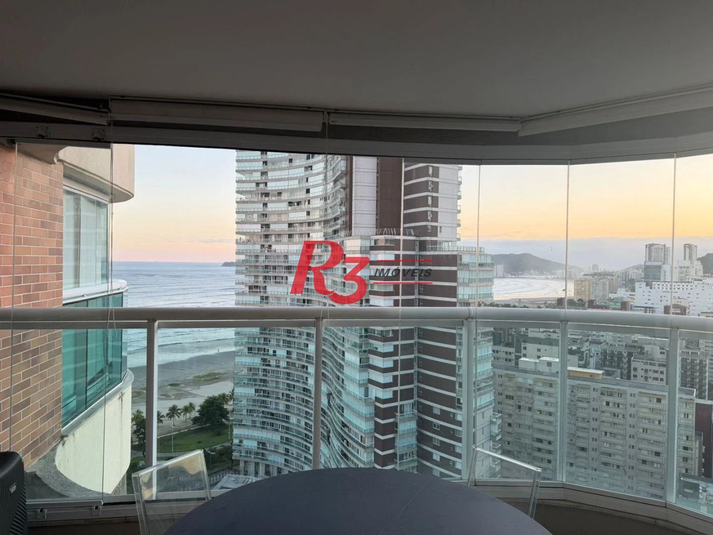 Cobertura com 1 dormitório à venda, 129 m² por R$ 1.330.000,00 - Pompéia - Santos/SP