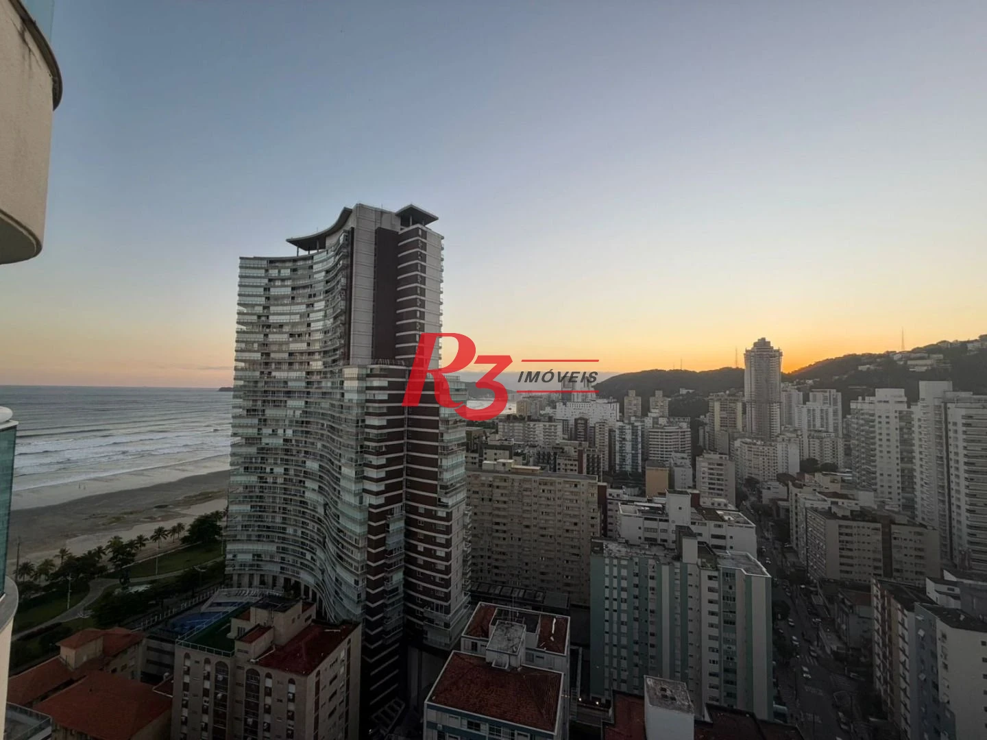 Cobertura com 1 dormitório à venda, 129 m² por R$ 1.330.000,00 - Pompéia - Santos/SP