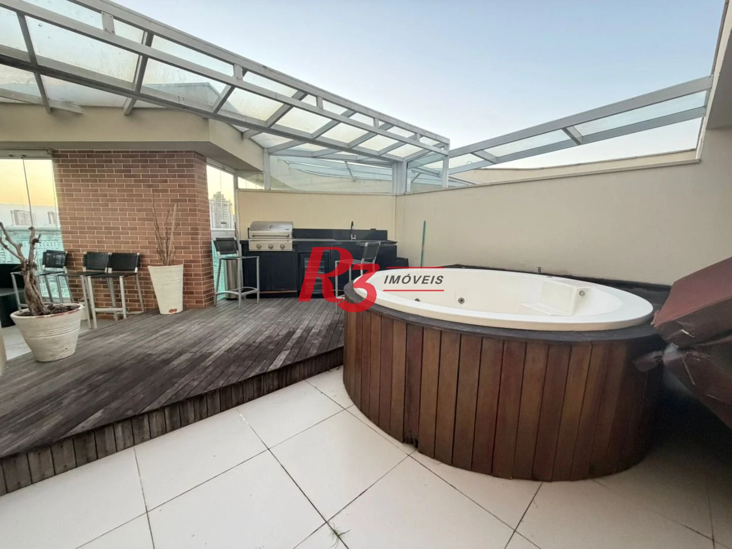 Cobertura com 1 dormitório à venda, 129 m² por R$ 1.330.000,00 - Pompéia - Santos/SP