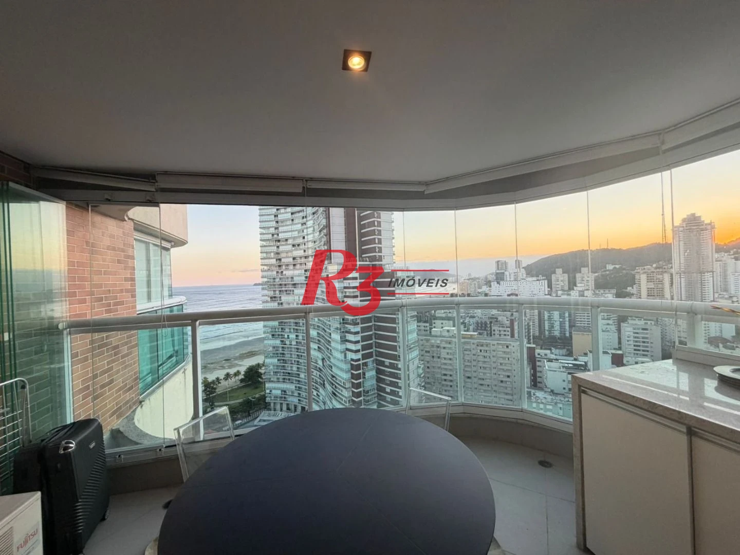 Cobertura com 1 dormitório à venda, 129 m² por R$ 1.330.000,00 - Pompéia - Santos/SP