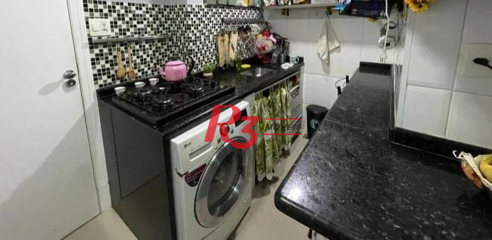 Kitnet com 1 dormitório à venda, 37 m² por R$ 300.000,00 - Boqueirão - Santos/SP