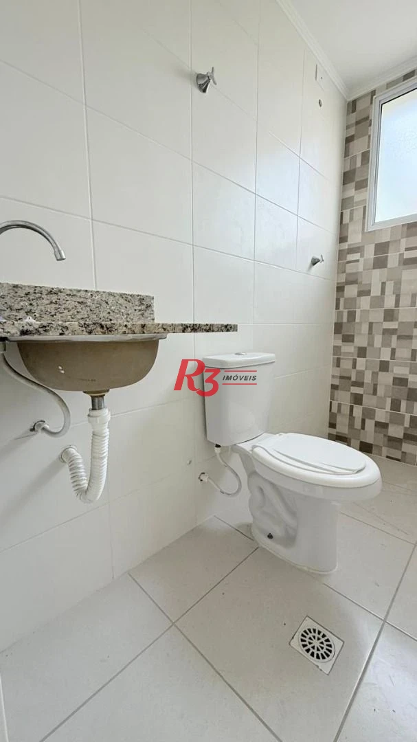 Apartamento com 2 dormitórios à venda, 47 m² por R$ 355.000,00 - Vila Voturuá - Santos/SP
