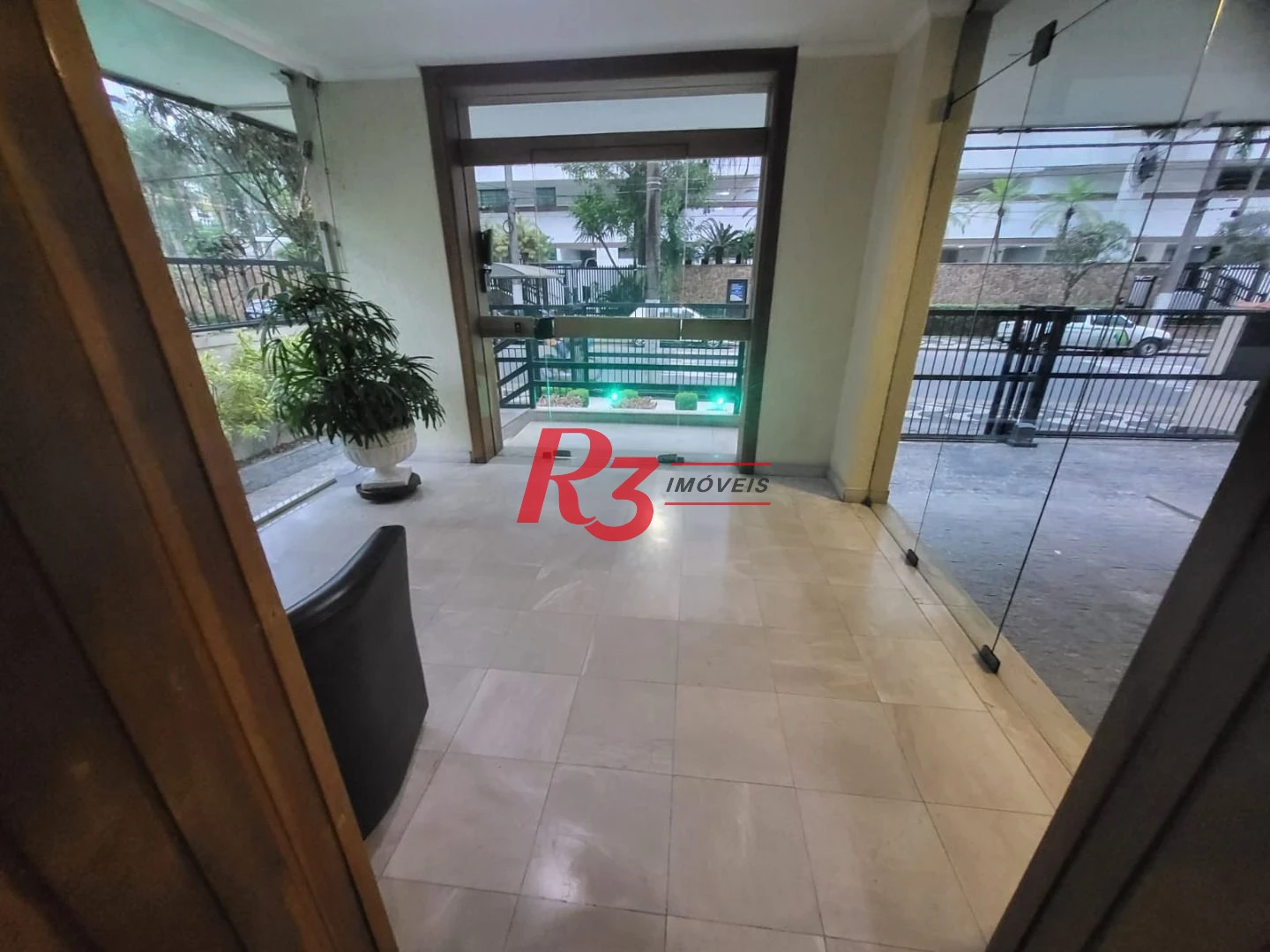 Apartamento com 3 dormitórios à venda, 183 m² por R$ 830.000,00 - Boqueirão - Santos/SP