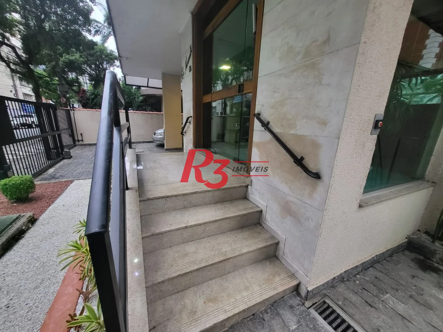 Apartamento com 3 dormitórios à venda, 183 m² por R$ 830.000,00 - Boqueirão - Santos/SP