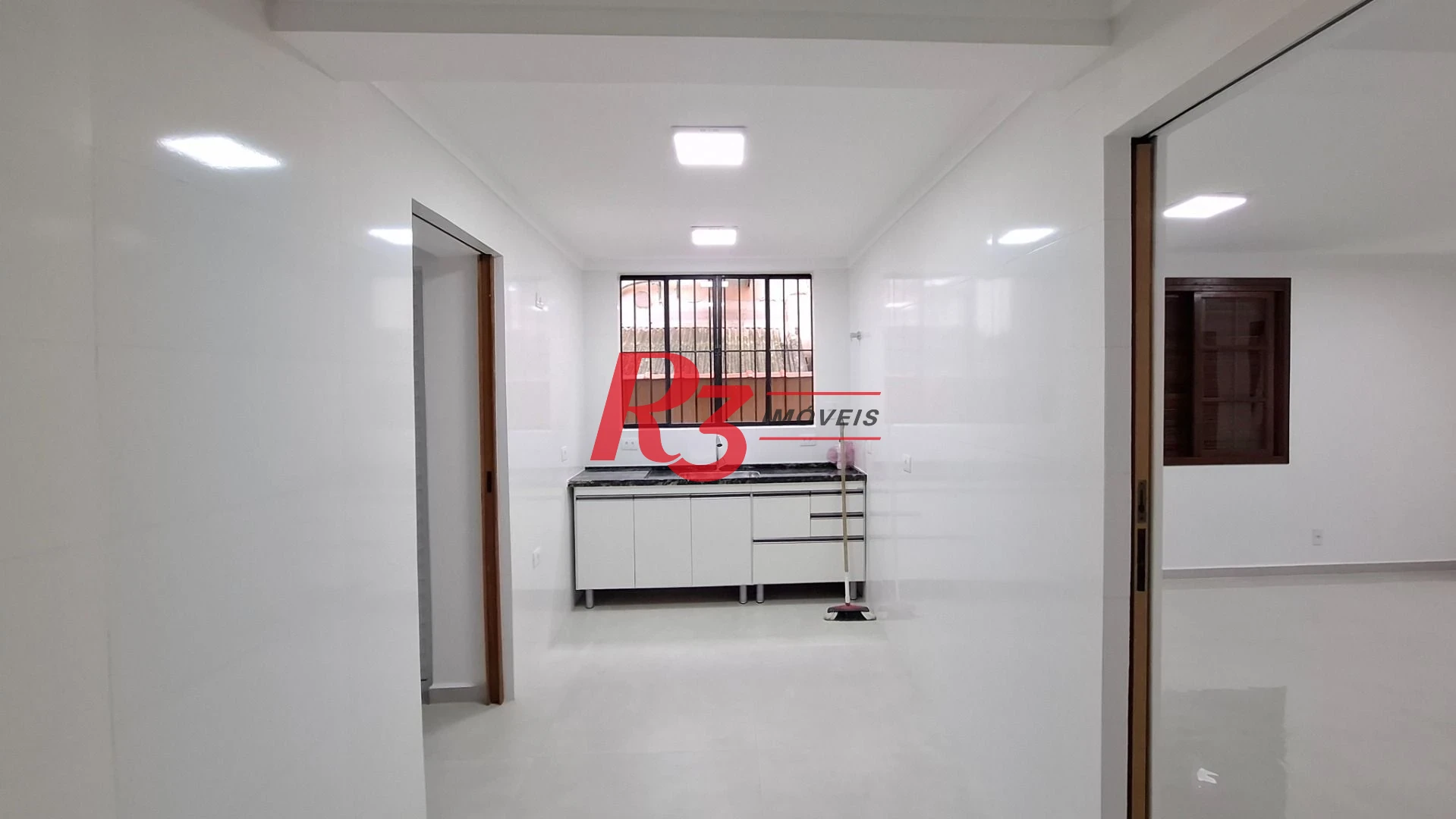 Sobrado com 3 dormitórios para alugar, 110 m² por R$ 6.795,00/mês - Embaré - Santos/SP