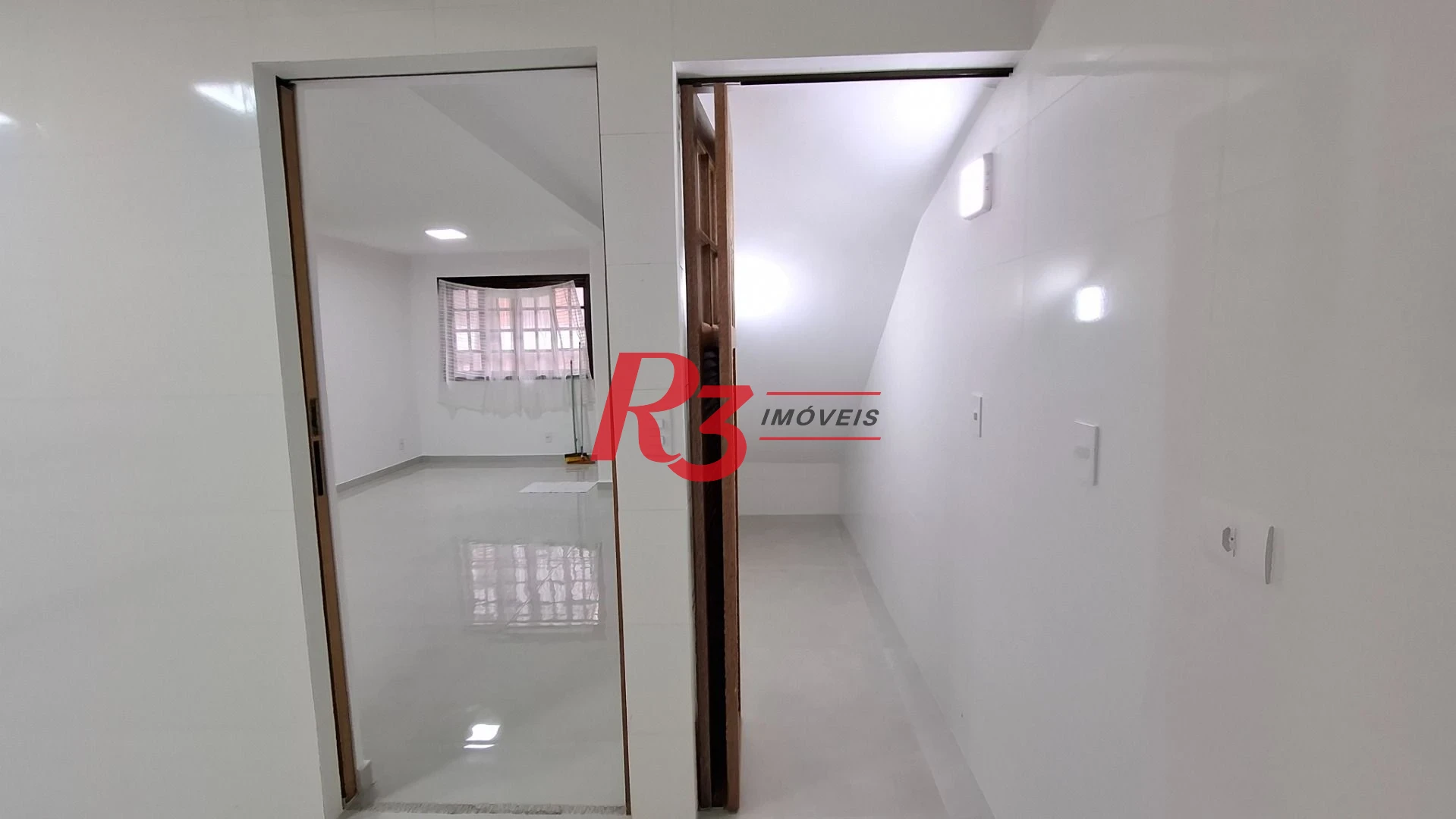Sobrado com 3 dormitórios para alugar, 110 m² por R$ 6.795,00/mês - Embaré - Santos/SP