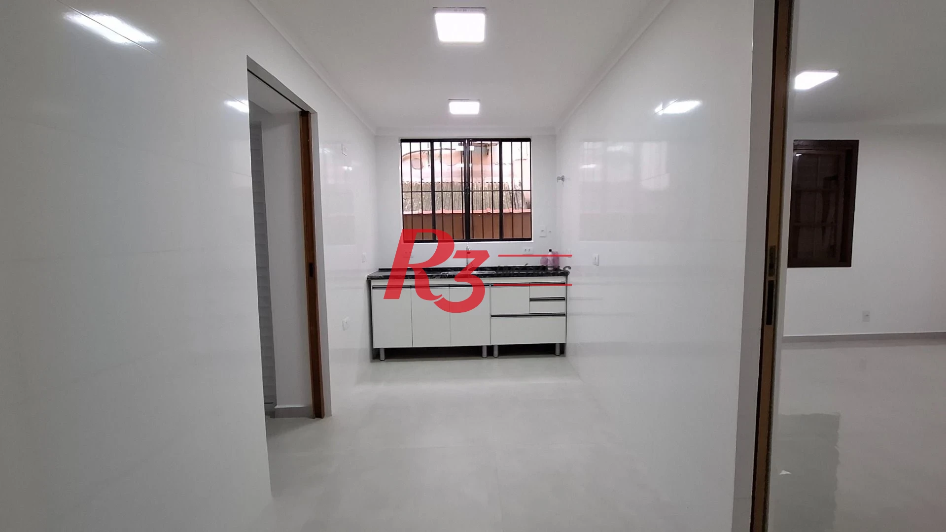 Sobrado com 3 dormitórios para alugar, 110 m² por R$ 6.795,00/mês - Embaré - Santos/SP