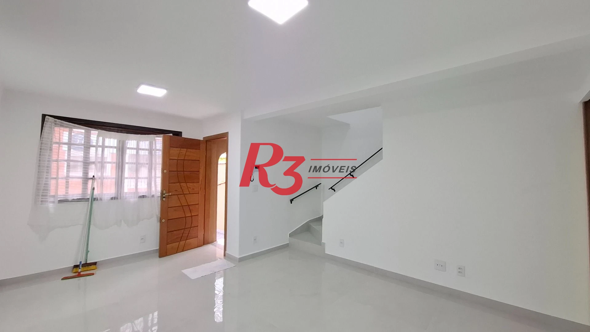 Sobrado com 3 dormitórios para alugar, 110 m² por R$ 6.795,00/mês - Embaré - Santos/SP