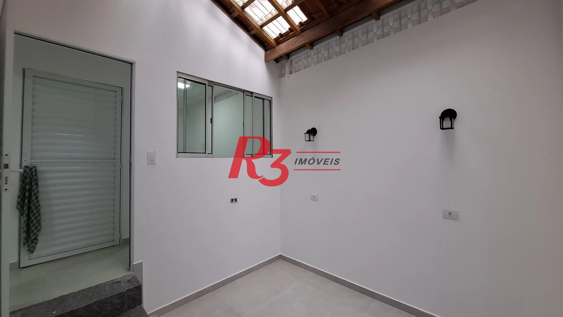 Sobrado com 3 dormitórios para alugar, 110 m² por R$ 6.795,00/mês - Embaré - Santos/SP