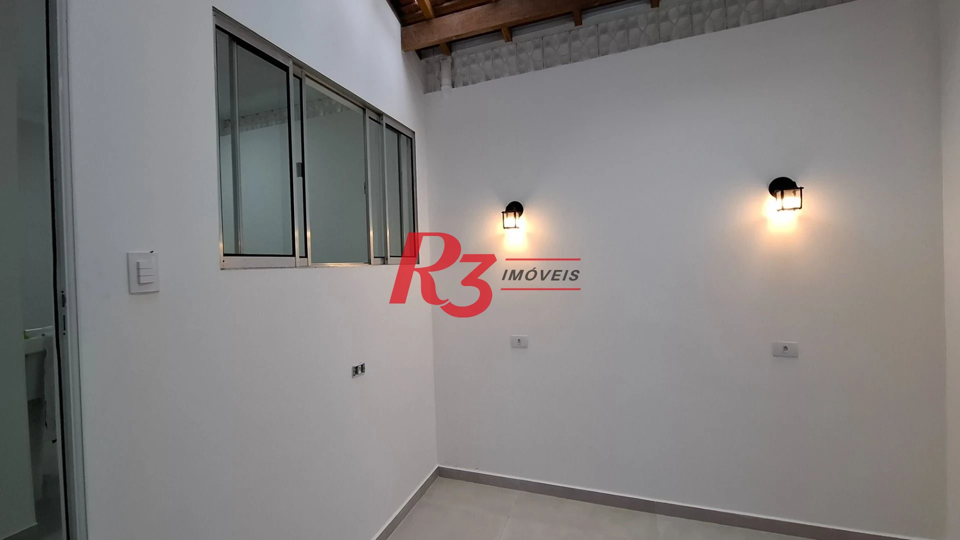 Sobrado com 3 dormitórios para alugar, 110 m² por R$ 6.795,00/mês - Embaré - Santos/SP