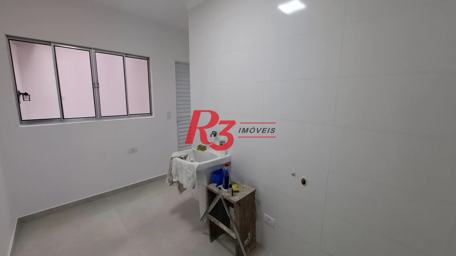 Sobrado com 3 dormitórios para alugar, 110 m² por R$ 6.795,00/mês - Embaré - Santos/SP
