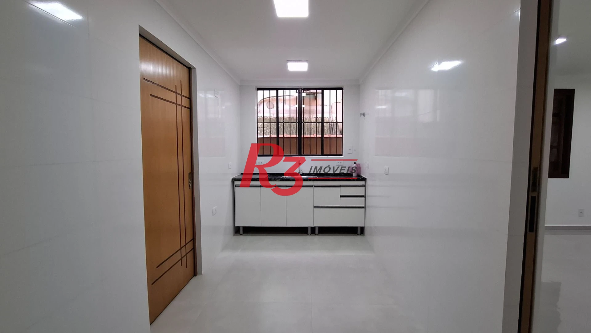 Sobrado com 3 dormitórios para alugar, 110 m² por R$ 6.795,00/mês - Embaré - Santos/SP