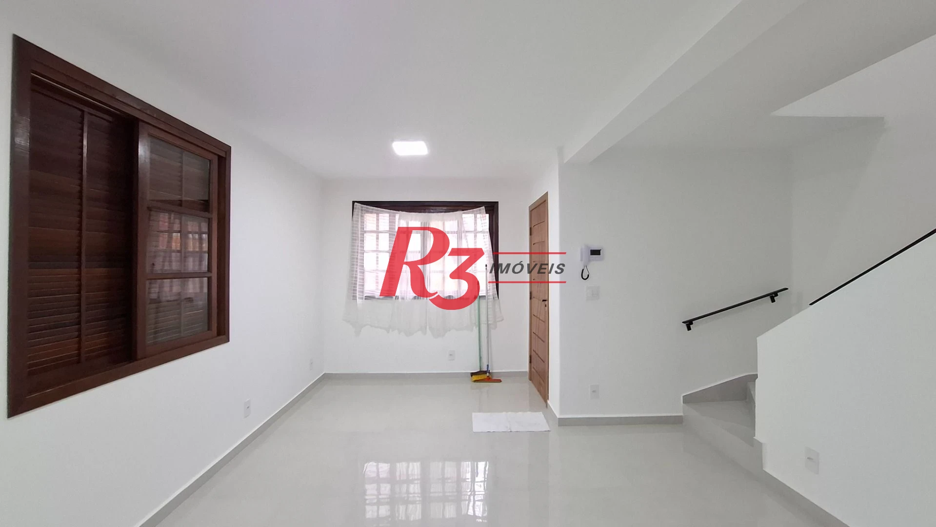 Sobrado com 3 dormitórios para alugar, 110 m² por R$ 6.795,00/mês - Embaré - Santos/SP