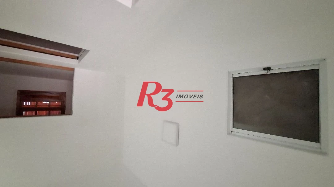 Sobrado com 3 dormitórios para alugar, 110 m² por R$ 6.795,00/mês - Embaré - Santos/SP