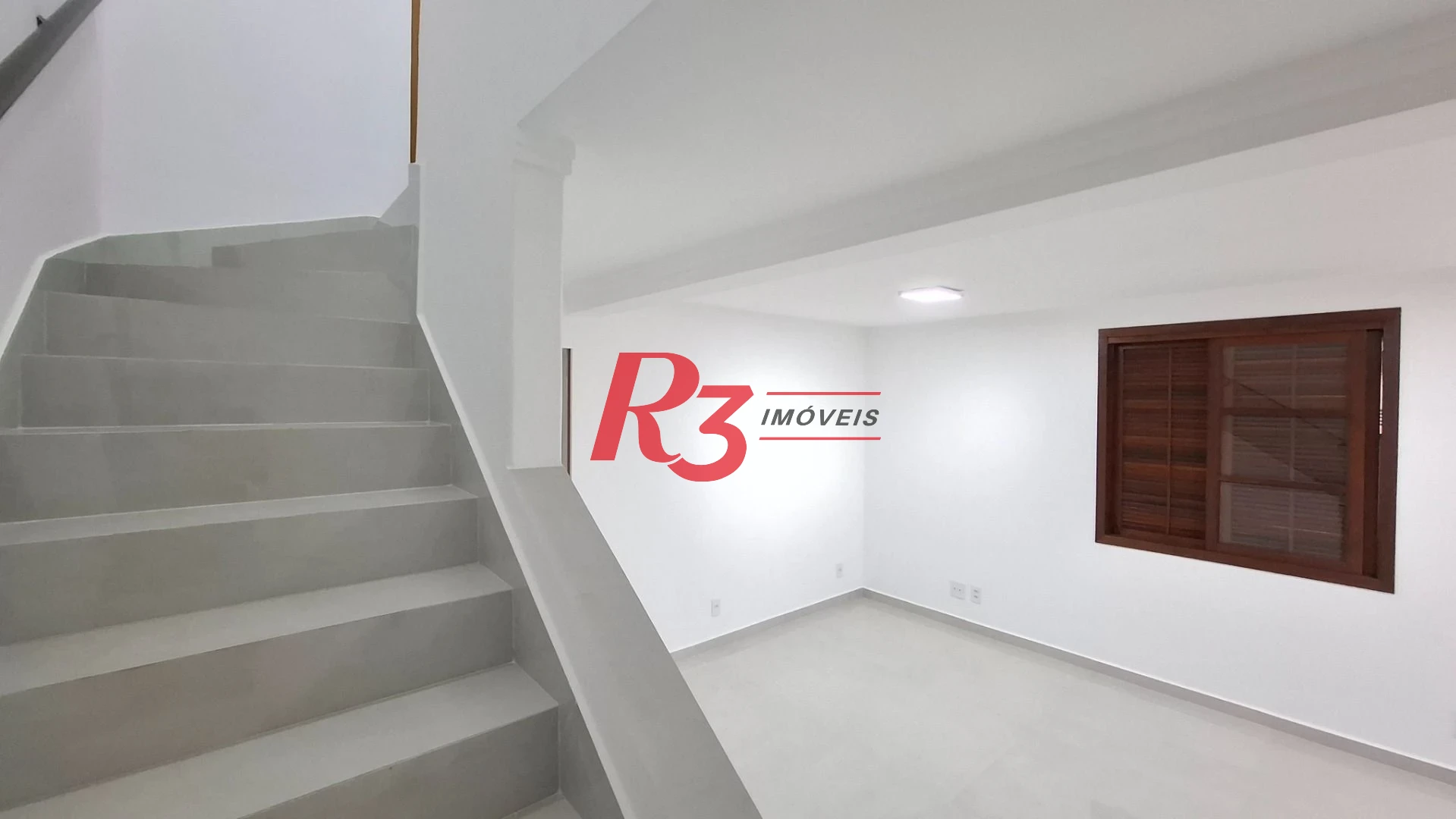 Sobrado com 3 dormitórios para alugar, 110 m² por R$ 6.795,00/mês - Embaré - Santos/SP