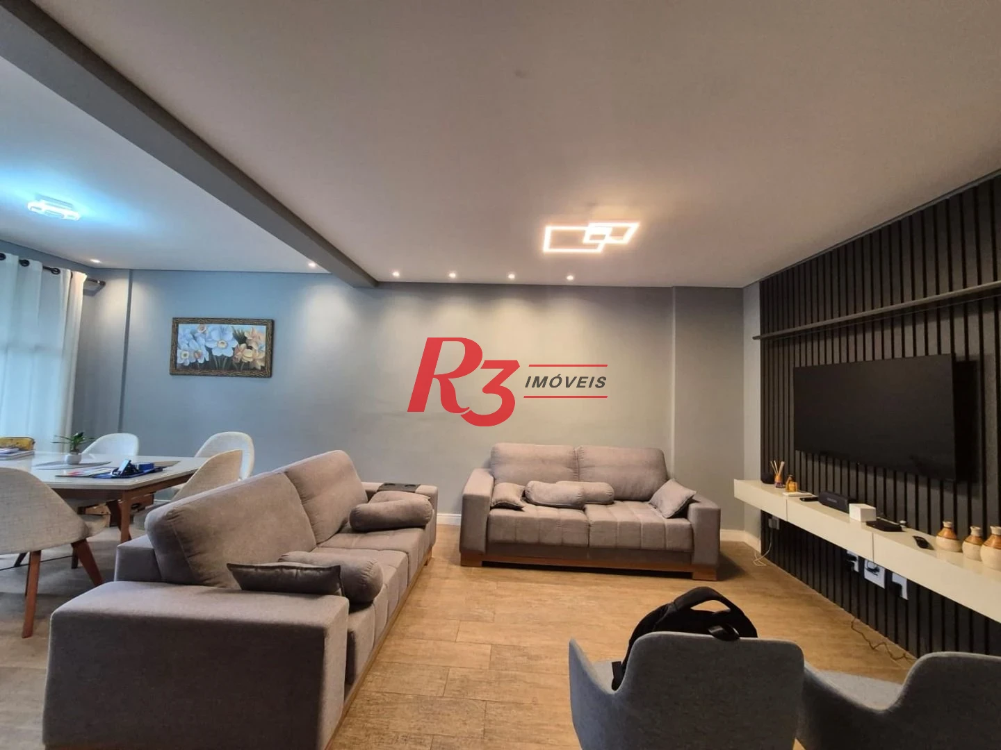 Apartamento com 3 dormitórios à venda, 135 m² por R$ 930.000,00 - Embaré - Santos/SP