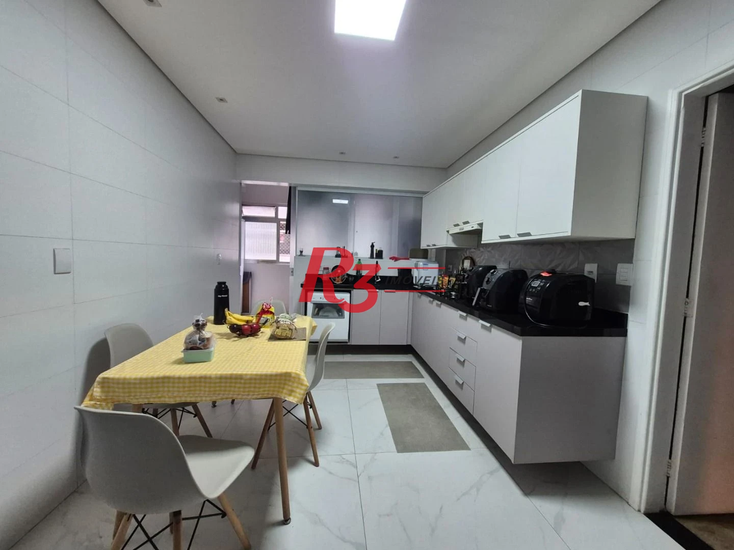 Apartamento com 3 dormitórios à venda, 135 m² por R$ 930.000,00 - Embaré - Santos/SP